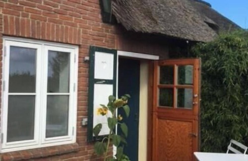 Schwedeneck Apartment | Kleine Feine für Zwei im Reetdach