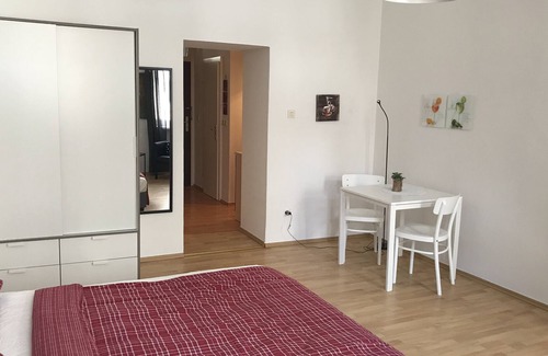 Favoriten Apartment | Kleine Wohnung mit Guter Verkehrsanbindung