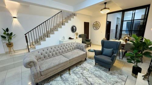 Sepang House | KLIA Sepang Charming 4-Bedroom Blissful Double-Storey Home