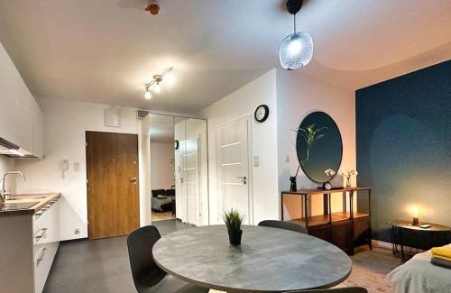 Targowek Apartment | Klimatyczna Hotelowa Kawalerka