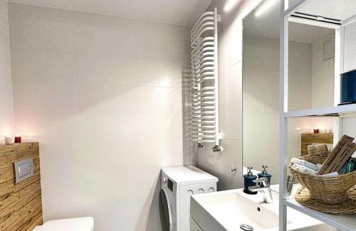 Targowek Apartment | Klimatyczna Hotelowa Kawalerka