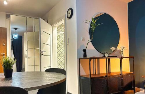 Targowek Apartment | Klimatyczna Hotelowa Kawalerka