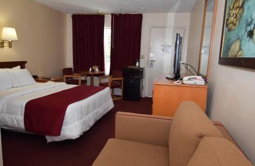 Oswego Hotel | Knights Inn Oswego East