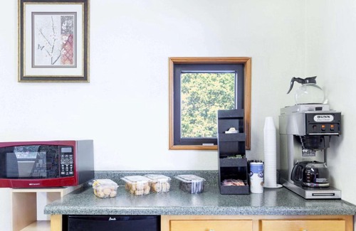 Yemassee Hotel | Knights Inn Point South Yemassee