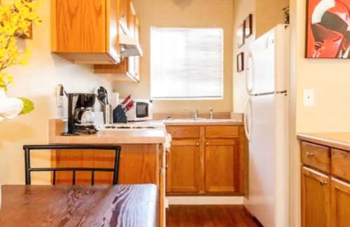 Midtown Apartment | Knockout 1 Bedroom Unit in Midtown Tucson