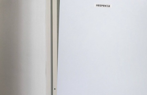 Munchen District Apartment | Knödelhof ‘Room 9’ 3-bed room with shared terrace and WLAN
