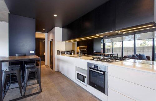 Fremantle Apartment | Knutsford Modern New Winter Warmer