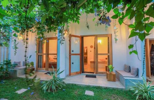 Matara Hotel | Koggy Surf Bar Madiha