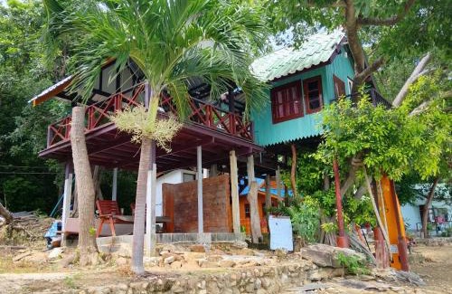 Rayong House | Koh Samed Lungdam Hutbeach เกาะเสม็ดลุงดำฮัทบีช