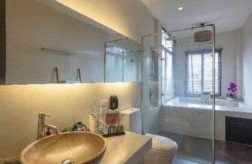Thong Krut House | Koh Samui Deluxe Suite Seaview