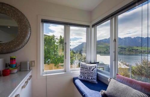 Queenstown House | Kohanga Rua Cottage by Amazing Accom