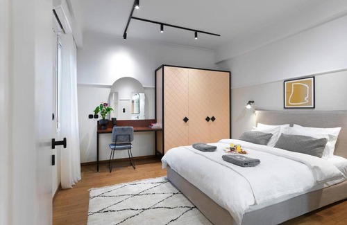 Neapoli Apartment | Kolonaki Stunning Apartment by gianttrip.