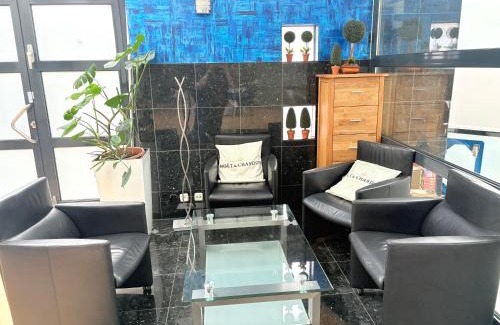 Erfurt Apartment | Komfortable XL Ferienwohnung für Familien und Gruppen bis 10 Pers - Erfurt City Hauptbahnhof - gratis Parkplatz - WLAN