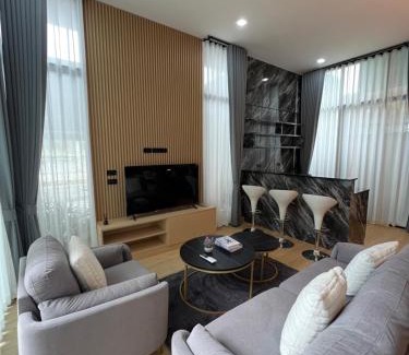 Sattahip Villa | Kompletia Pool villa