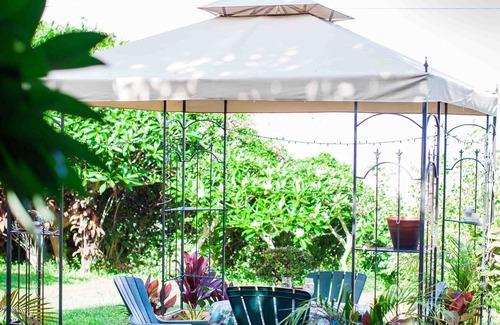 Kona Palisades Apartment | Kona Coast View Guest Apartment -long term renters welcome!