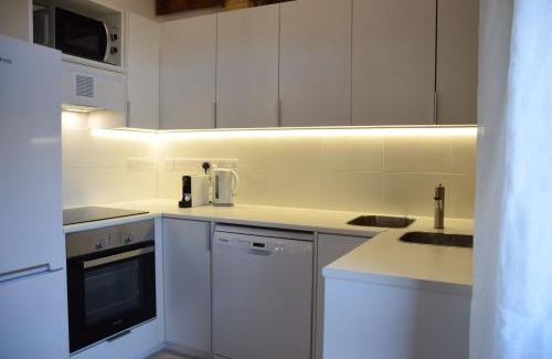 Moutoullas Apartment | Konatzin tou Massou by Raise