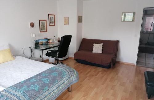 Frenkendorf Bed & Breakfast | Konditor B & B
