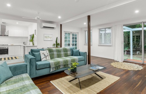 Bilingurr House | Kookaburra Bush Retreat - on 3 Acres, Tucked Behind Sand Dunes of Cable Beach
