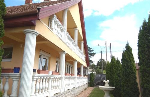 Siofok-Szabadifurdo House | Koppi Ház