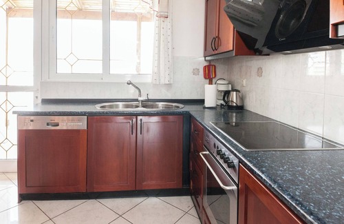 Korydallos Apartment | Koridalos Terrace Apt w Spectacular View