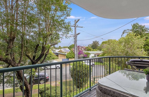 Coolangatta Apartment | Korina Court 5 - Quiet and Peaceful Kirra - Min. 3 Night Stays!