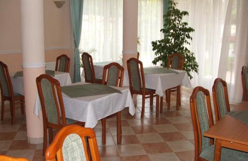 Debrecen Bed & Breakfast | Korona Panzió