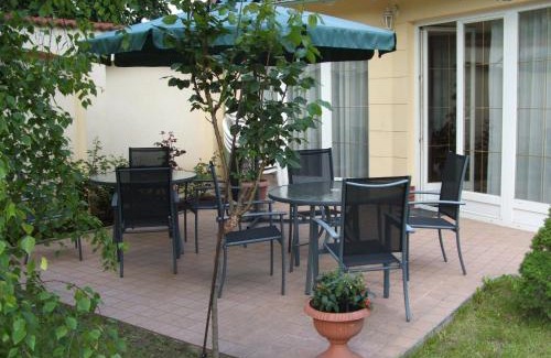 Debrecen Bed & Breakfast | Korona Panzió