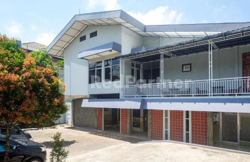 Semarang Hotel | Kostel Satu Semarang RedPartner