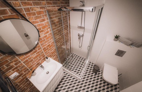 Lychakivskyi District Apartment | Kostjukowski Apartments N17/1
