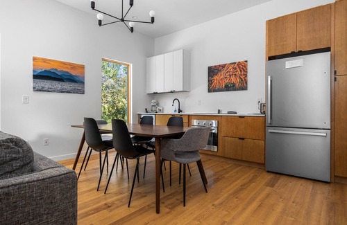 Acme Cabin | KOTI 11 (Two Bedroom) Traverse City's Scandinavian Cabins, vacation home on TART & mins to Traverse