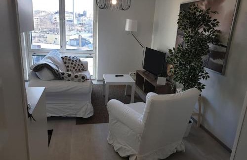 Turku Harbour Apartment | Kotimaailma Apartments - 1BR close to city center