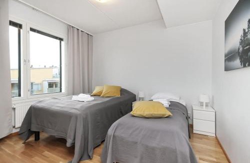 Espoo Centre Apartment | Kotimaailma - Iso ja valoisa kaksio, Espoon Keskustassa