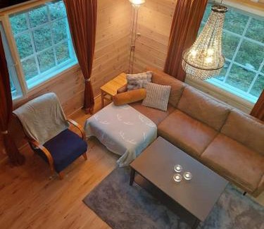 Yllasjarvi Villa | Kotoisa hirsihuvila Ylläksellä