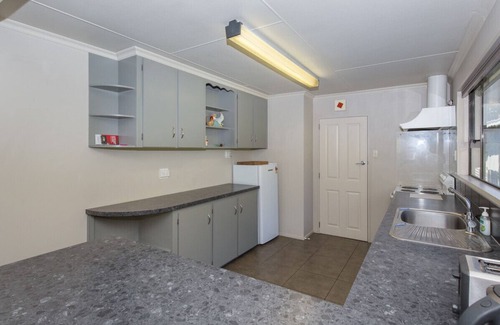 Wanaka Cottage | Kowhai Cottage - Wanaka Holiday Home