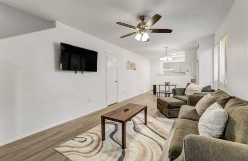 Southwood Valley Cottage | Kozy Cottage: Pet Friendly + Newly Renovated Unit