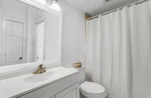 Southwood Valley Cottage | Kozy Cottage: Pet Friendly + Newly Renovated Unit