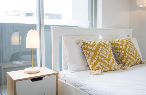 Mascot Apartment | KOZYGURU MASCOT 2 BED Apt FREE PARKING NMA103