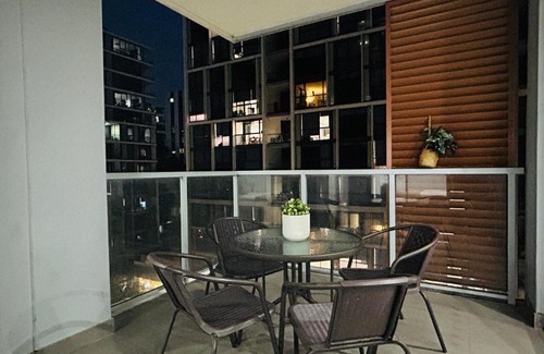Mascot Apartment | KozyGuru Mascot 2-Bed close to train