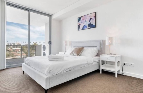 Parramatta Apartment | KozyGuru | Parramatta | 2 BED APT | Free Parking