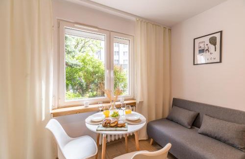 Czyzyny Apartment | Kraków Czyżyny - Terrace by Rentujemy