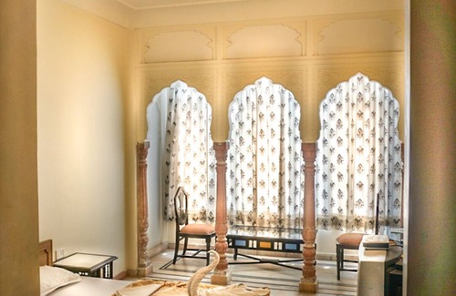 Bani Park Hotel | Krishna Palace: A Private En-suite A/c Room in a Boutique Heritage Palace Home.