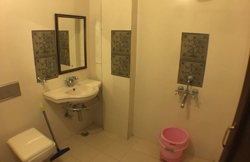 Bani Park Hotel | Krishna Palace: A Private En-suite A/c Room in a Boutique Heritage Palace Home.