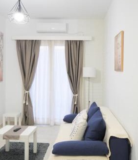 Kymi-Aliveri Apartment | KROKOS house 2