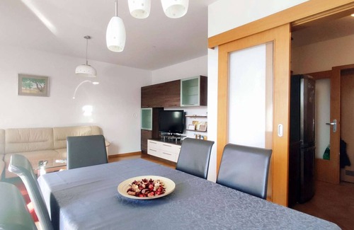 Zagreb Apartment | Kruge - 3 bedroom apartment with private parking