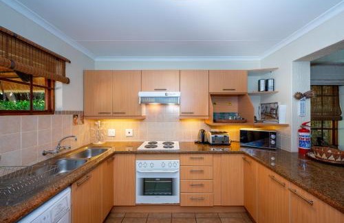 Hazyview Ski Chalet | Kruger Park Lodge Unit No. 246