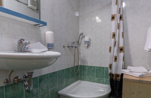 Ambroz pod Krvavcem House | Krvavec Quadruple room with balcony 2