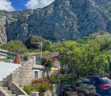 Tucepi House | Kuća za odmor Ana