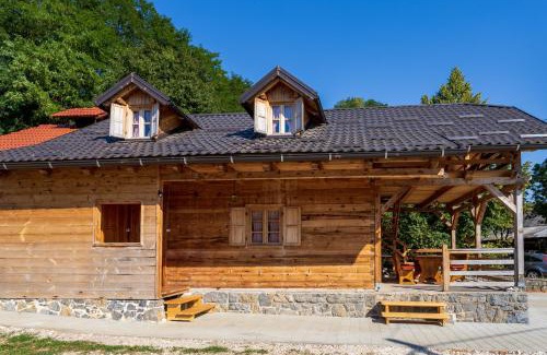 Otocac House | Kuća za odmor Lara