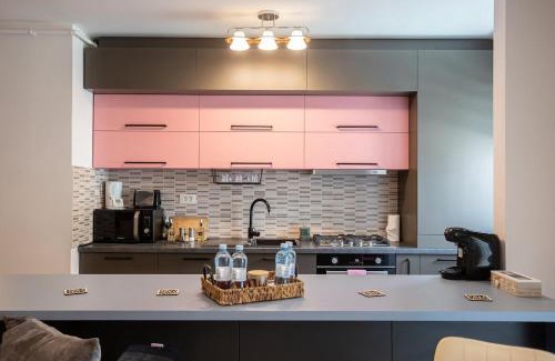 Tractorul Apartment | Kubiq Apartment by Coresi