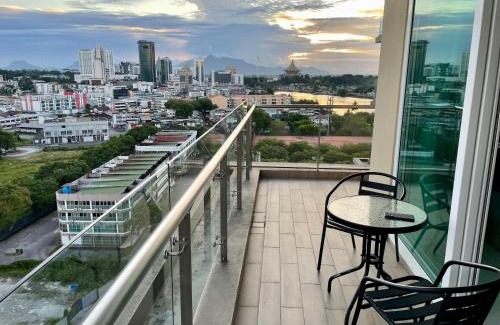 Kuching Apartment | Kuching City Center Riverine Apartment With Balcony and Marvelous View
